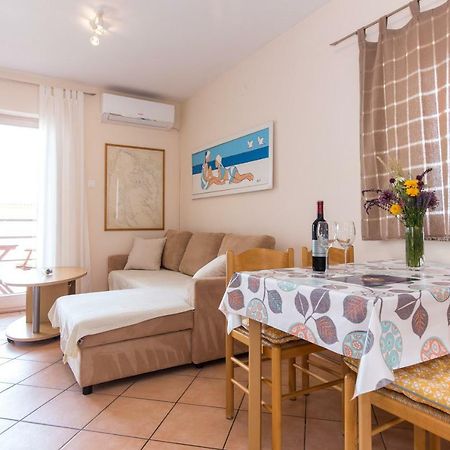 Apartments Marta Кърк Екстериор снимка
