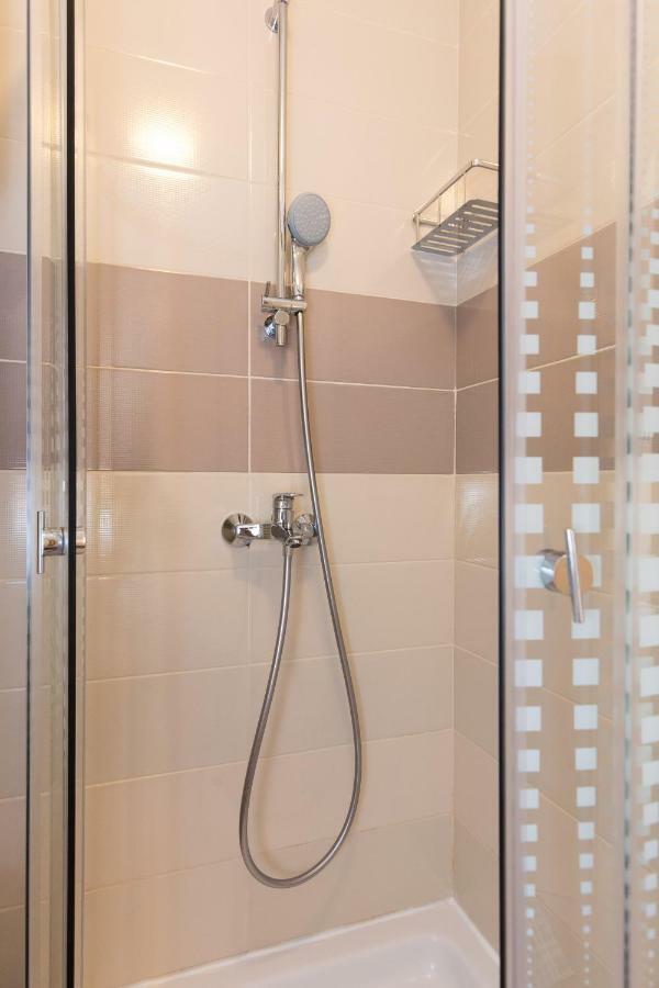 Apartments Marta Кърк Екстериор снимка