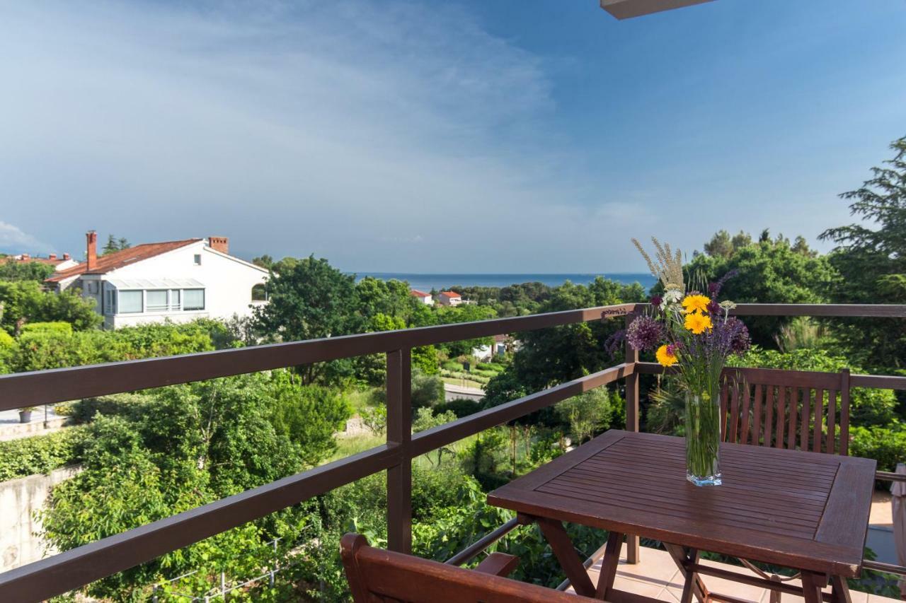 Apartments Marta Кърк Екстериор снимка